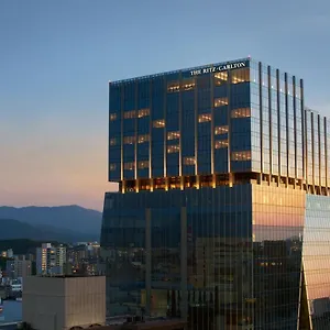 The Ritz-carlton 5*, Fukuoka (Fukuoka) Japan